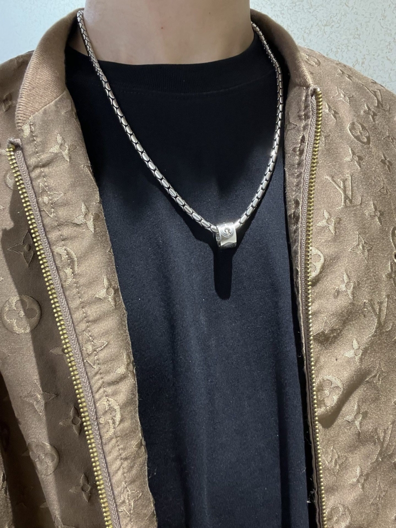 Gvc*1 necklaces
